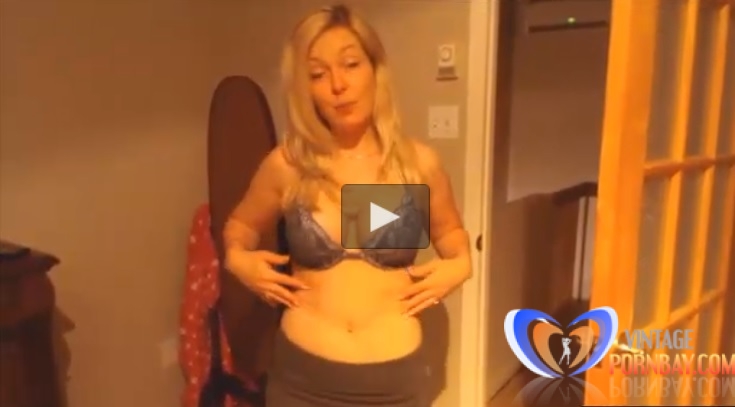 Milfs Striptease